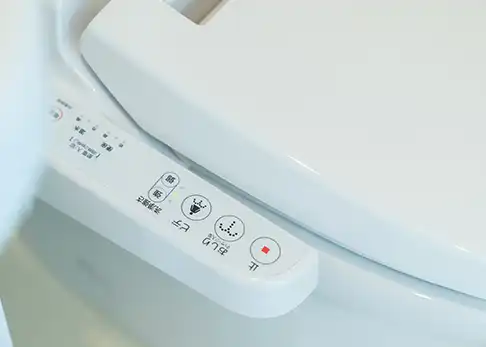 写真：温水式洗浄便座