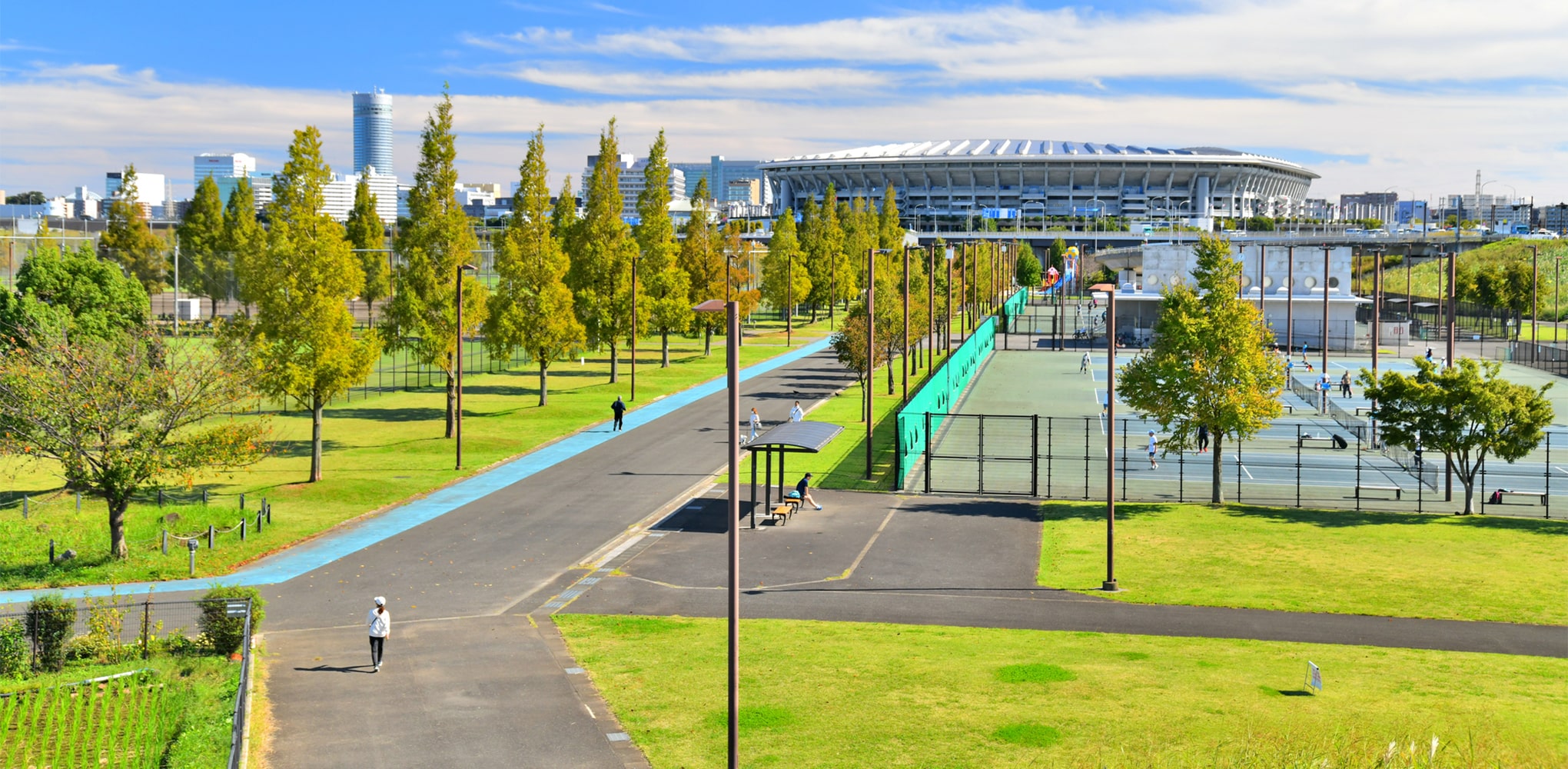 新横浜公園（徒歩19分/約1.5km）