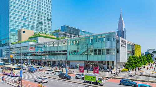 ｢新宿｣駅へ28分