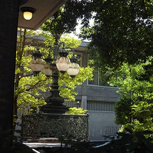 東京藝術大学大学美術館（約1940m／徒歩25分）