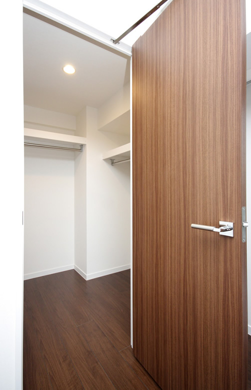 Walk in Closet / S3’type