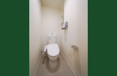 トイレ（404号室／2023年5月撮影）