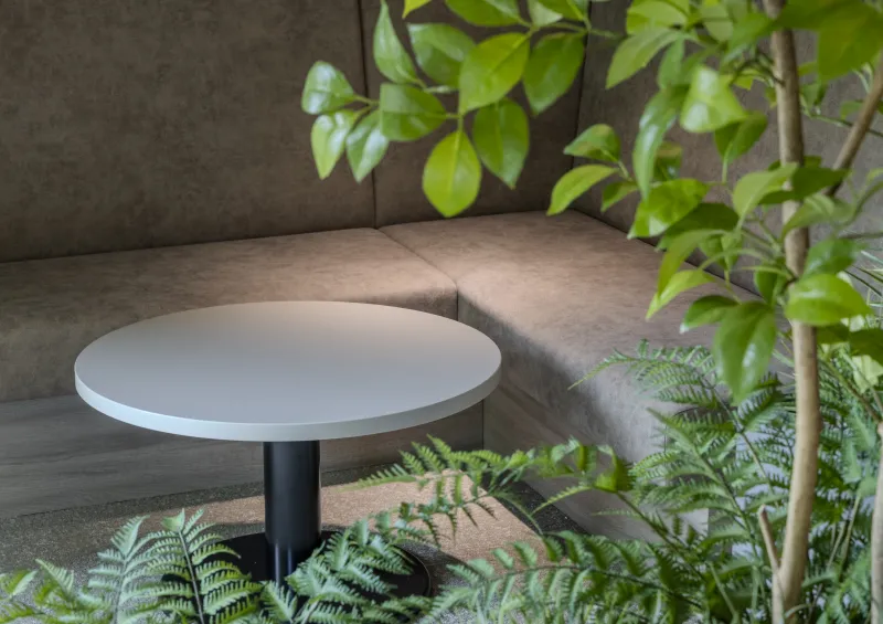 GREEN LOUNGE_