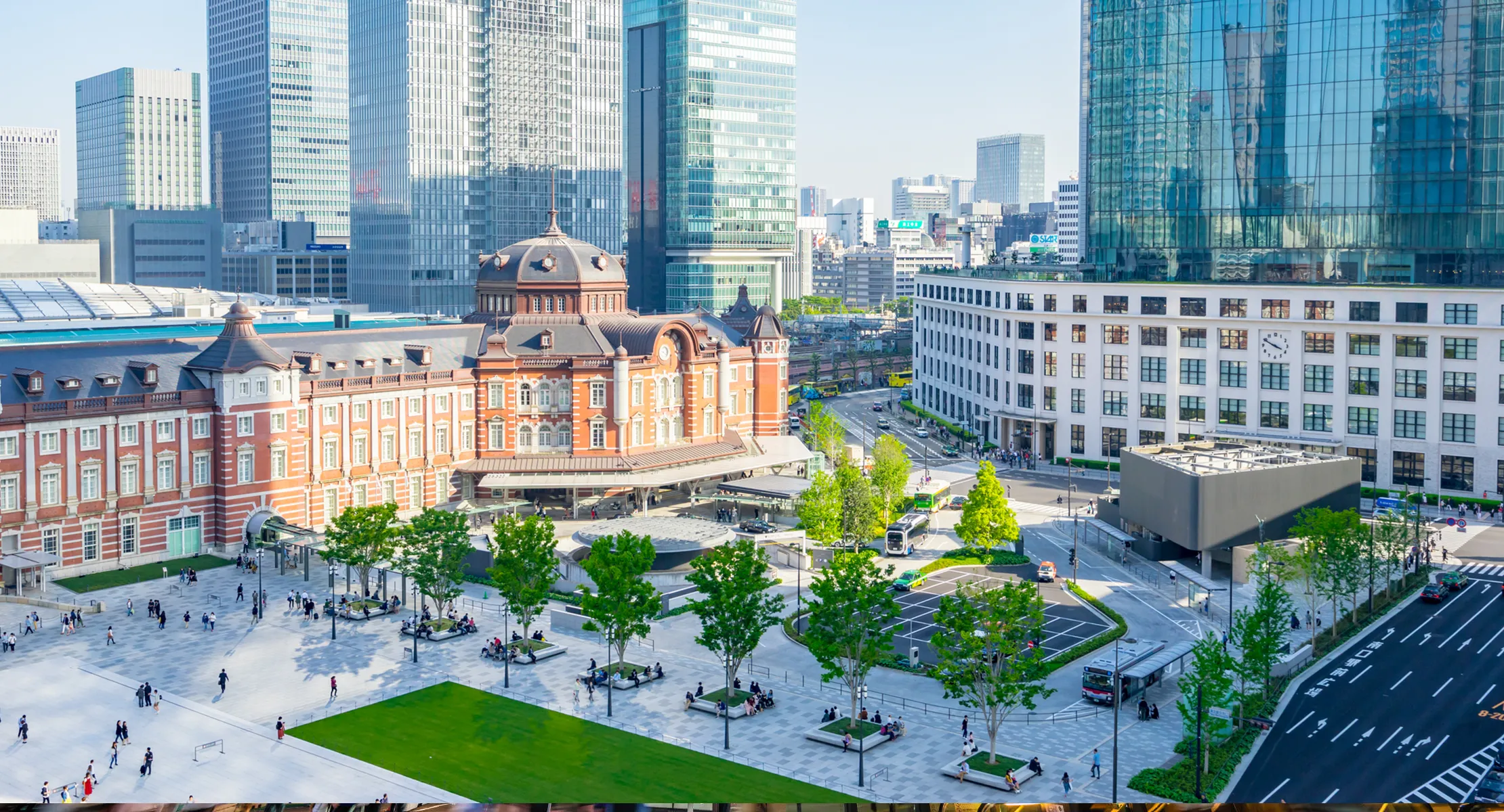 東京駅丸の内駅前広場