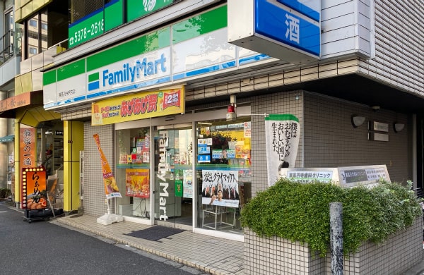 ファミリーマート/徒歩1分(約80m)