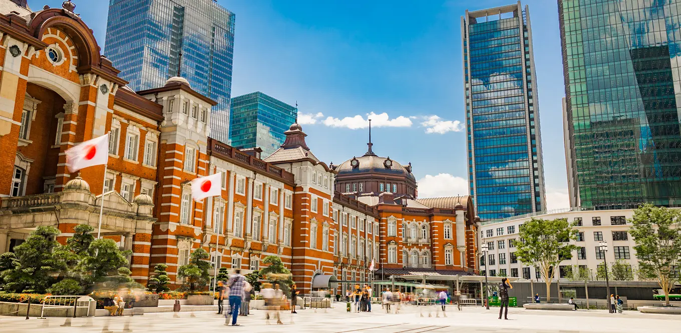 東京駅丸の内駅前広場（約2.4km）