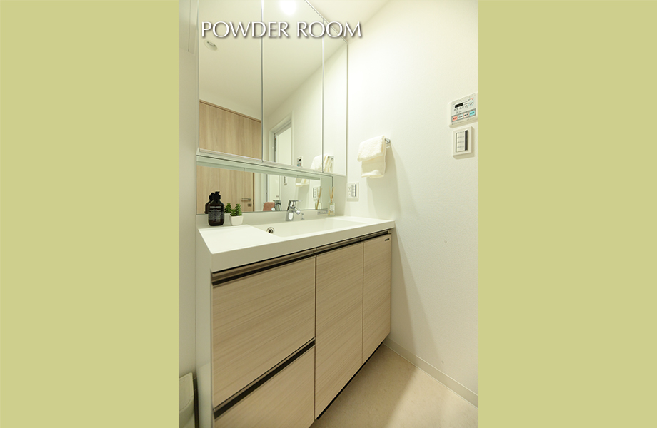 POWDER ROOM