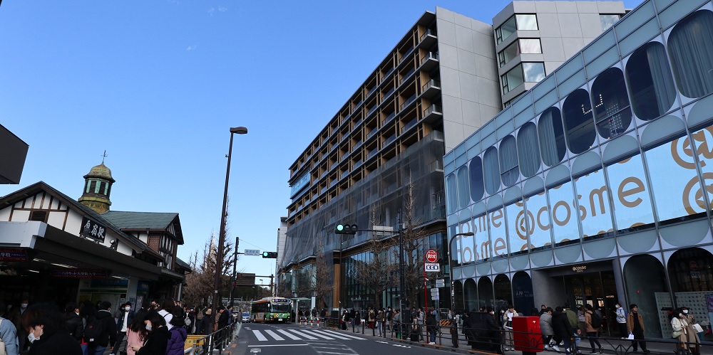 WITH HARAJUKU RESIDENCE　<img src="/img/home/ico_new.png" width="46" style="margin-left:15px">